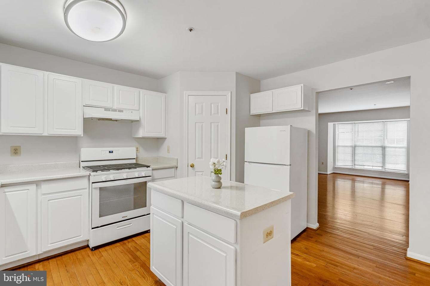2134 Nicole Way photo 9