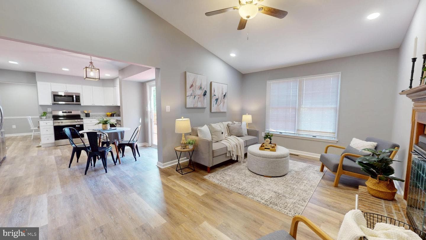 1202 Eugenia Way photo 12
