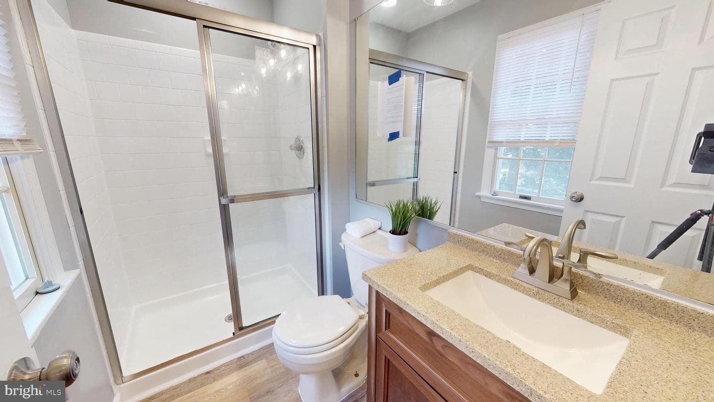 1202 Eugenia Way photo 18