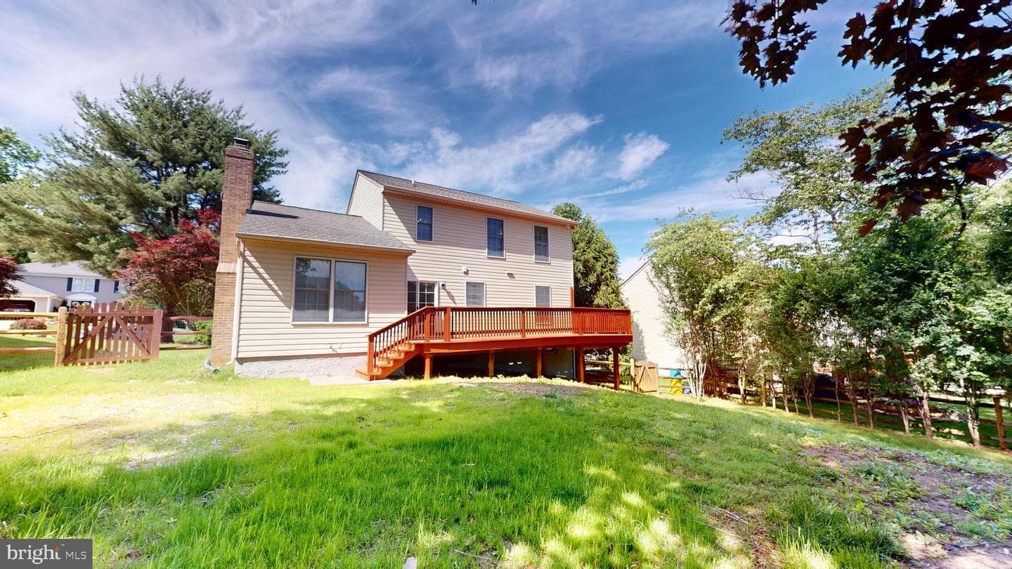 1202 Eugenia Way photo 2