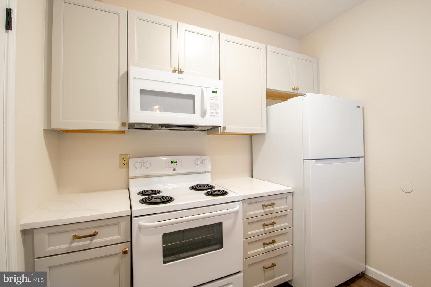 600 Squire Lane #600-3c photo 11