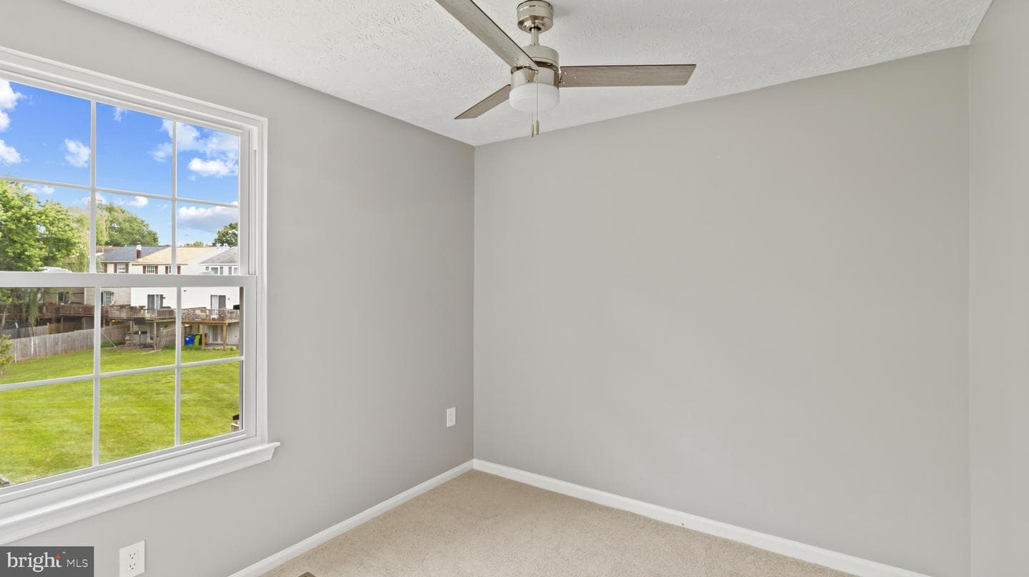 242 Lodgecliffe Court photo 13