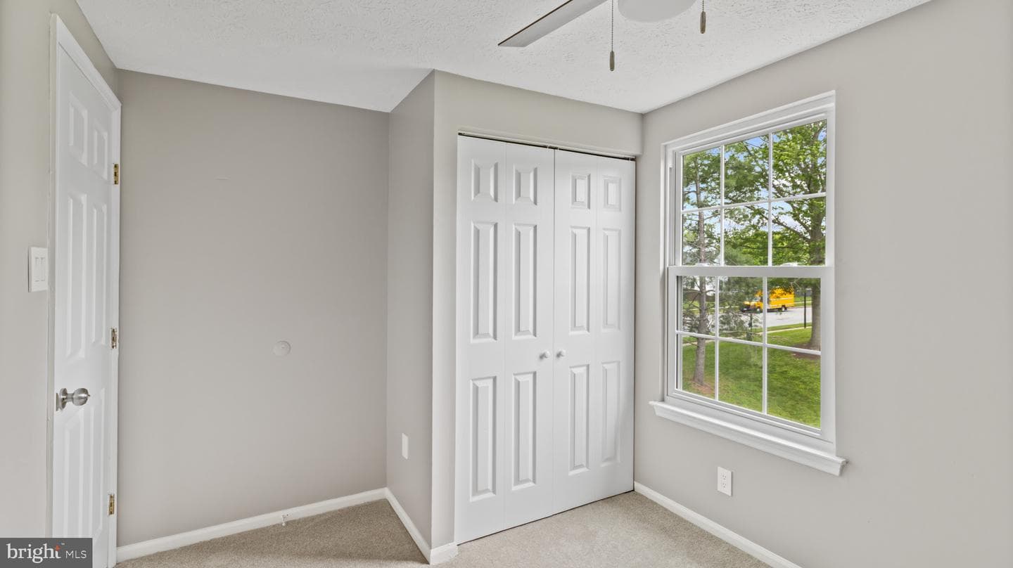 242 Lodgecliffe Court photo 14