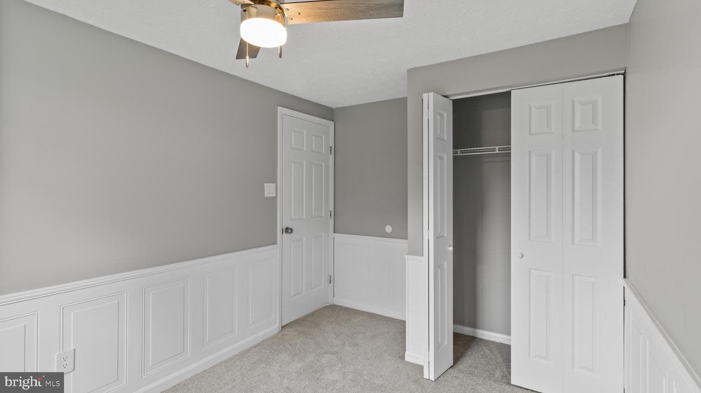 242 Lodgecliffe Court photo 15