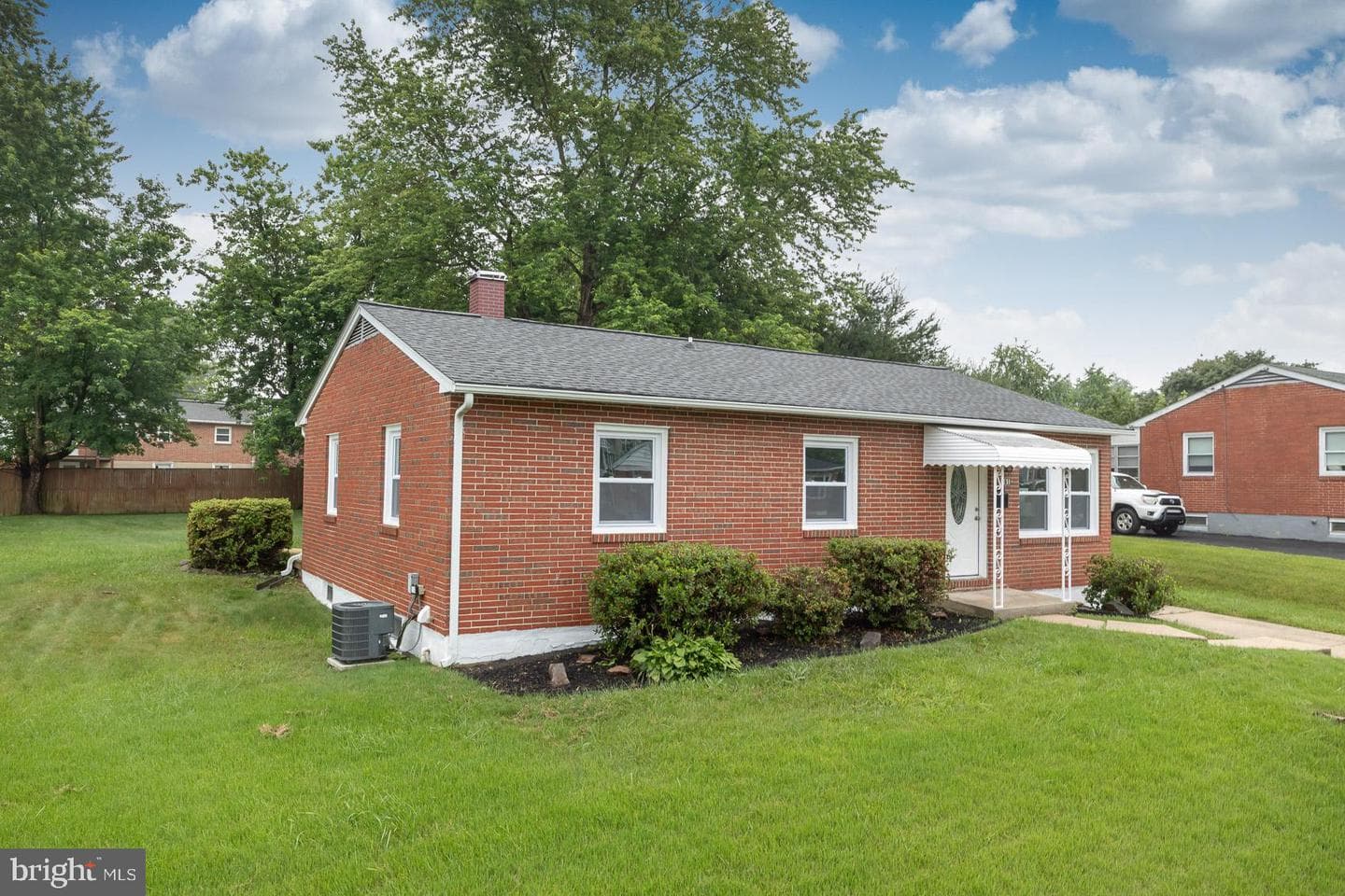 461 Doris Circle photo 3