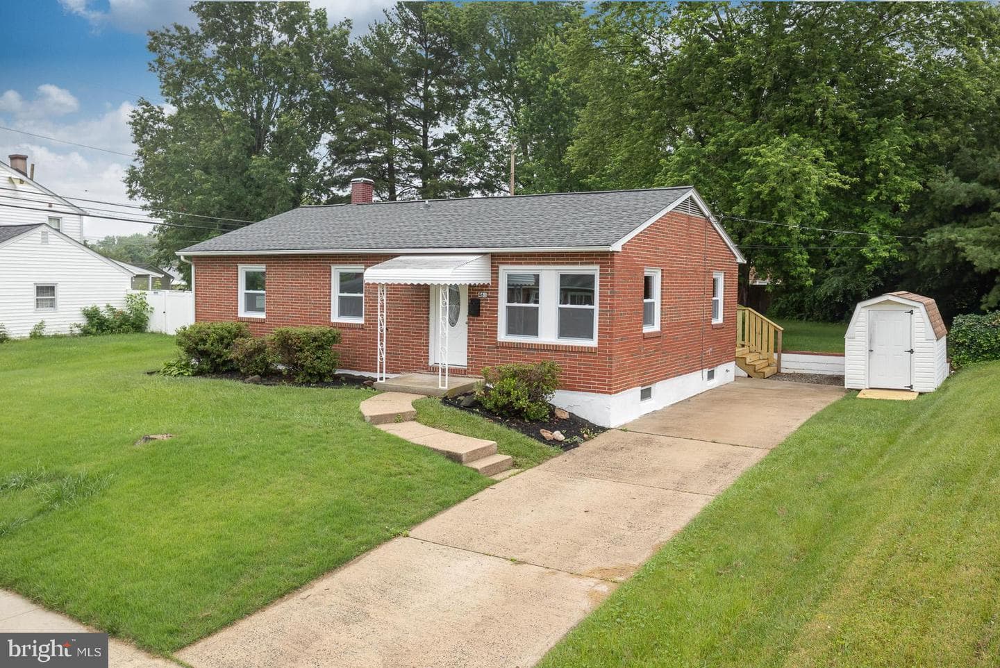 461 Doris Circle photo 4