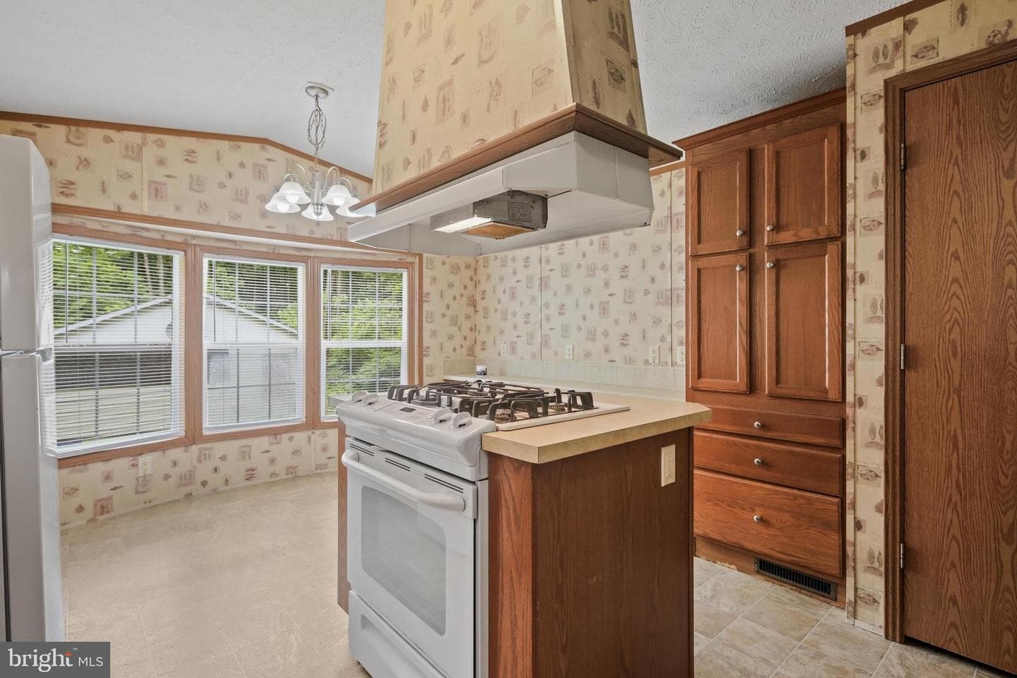 2519 Shureslanding Road photo 13