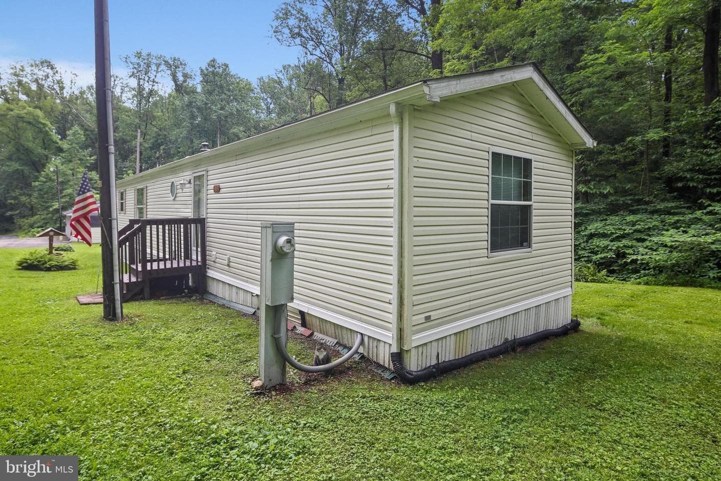2519 Shureslanding Road photo 5