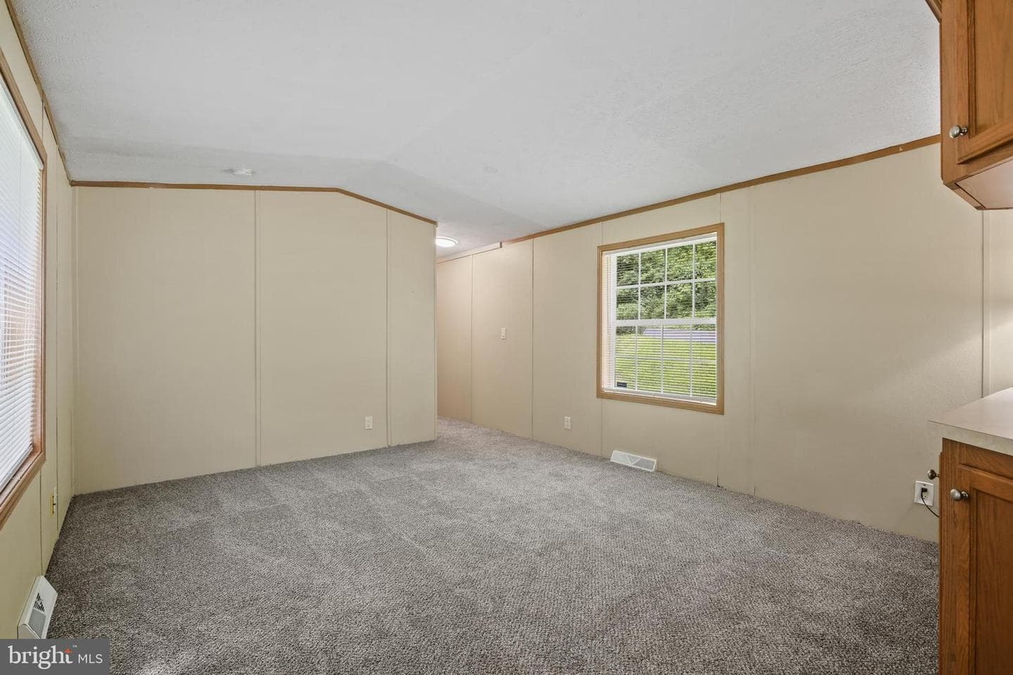 2519 Shureslanding Road photo 9