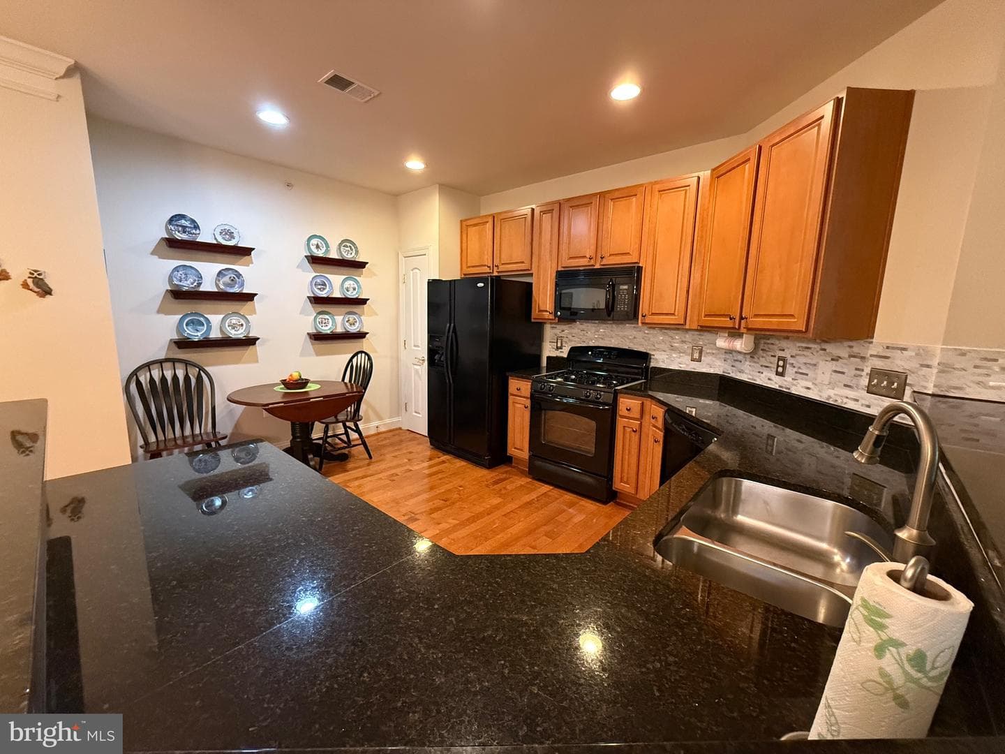 902 Macphail Woods Crossing #4f photo 14