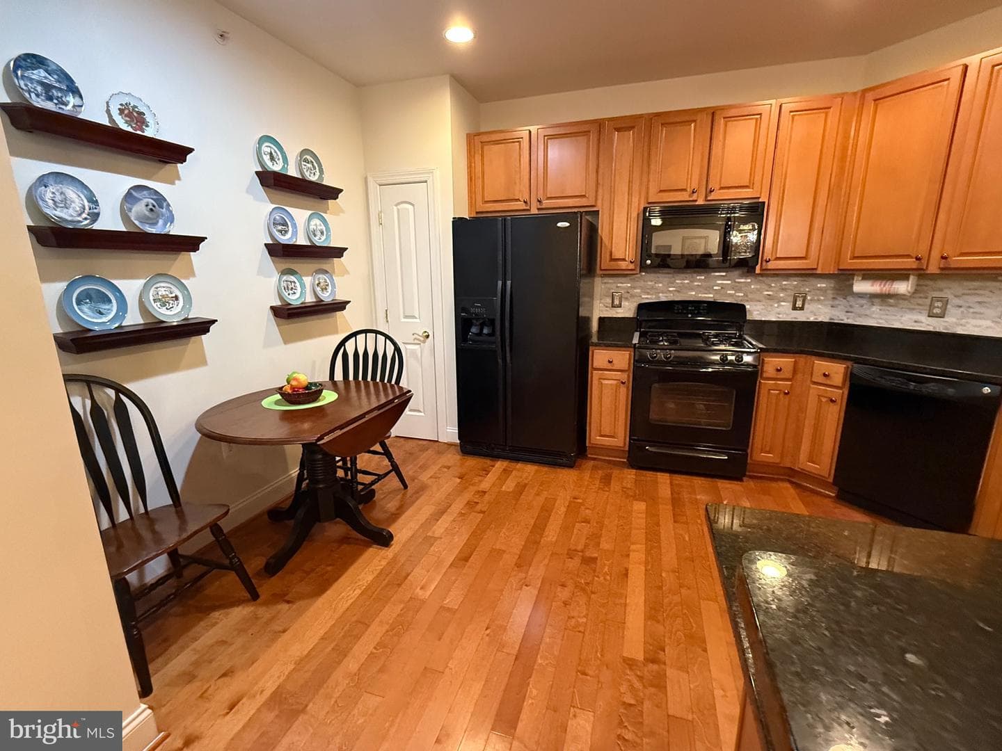 902 Macphail Woods Crossing #4f photo 18