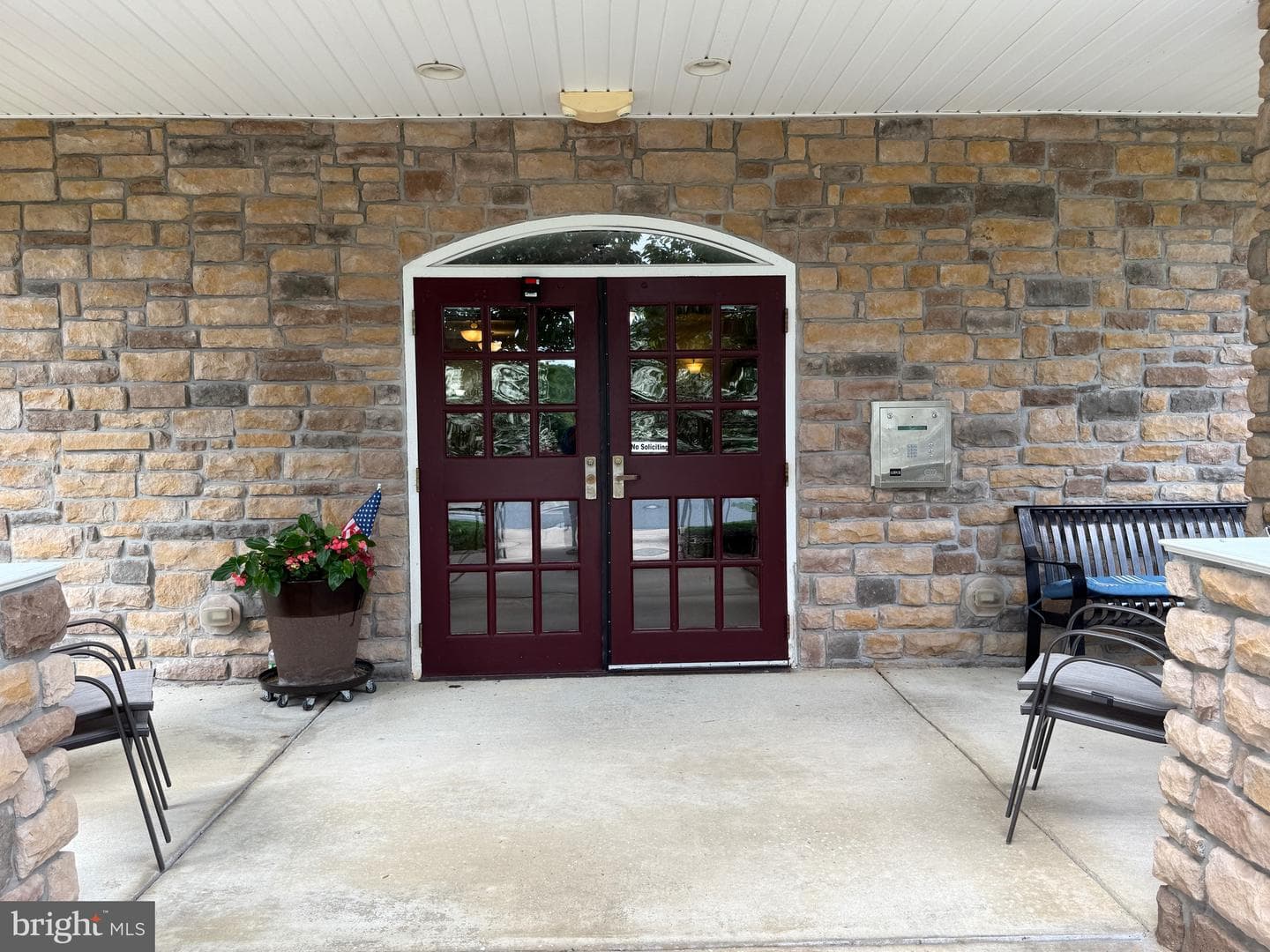 902 Macphail Woods Crossing #4f photo 3