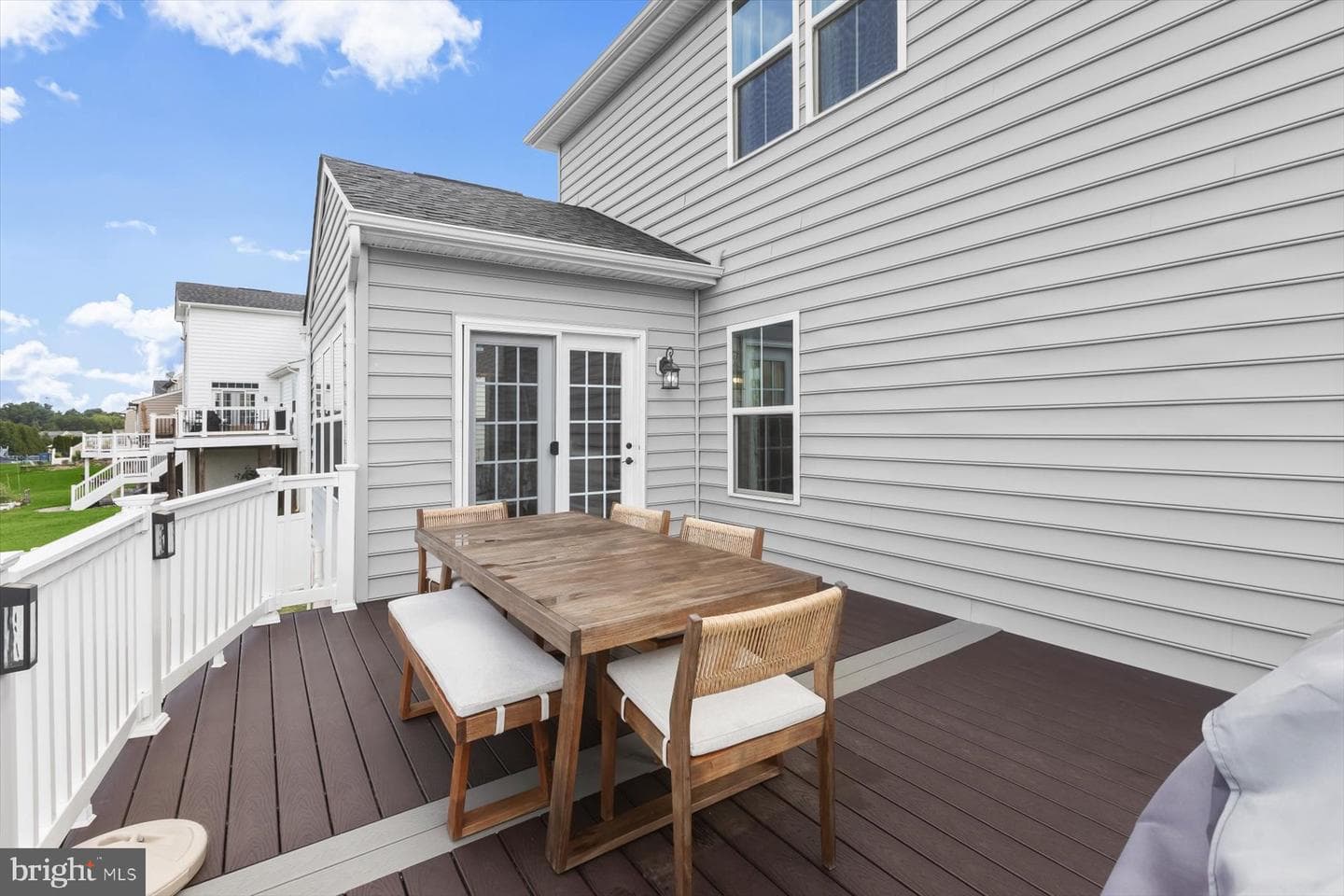 290 Henderson Road photo 18