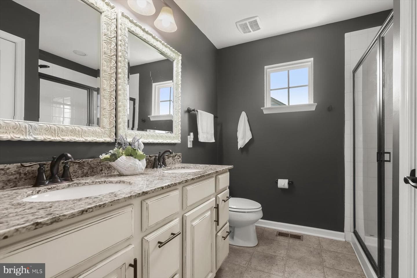 290 Henderson Road photo 24