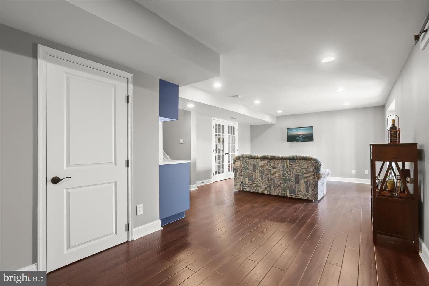 290 Henderson Road photo 34