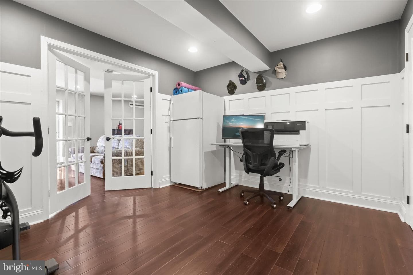 290 Henderson Road photo 36