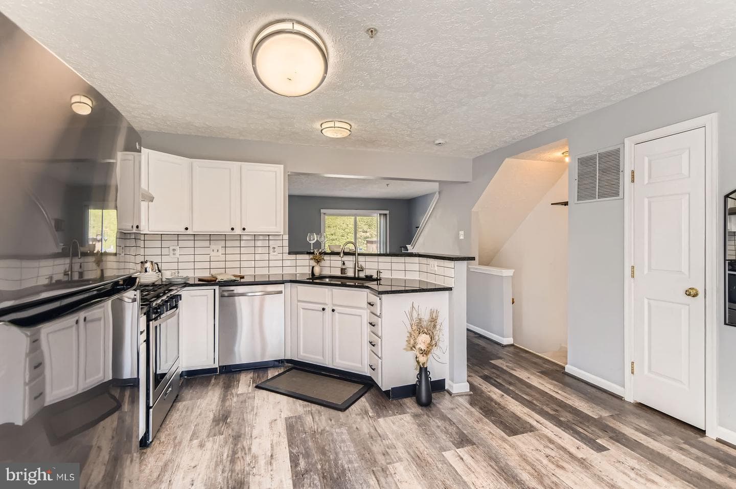 1948 Laurel Oak Drive photo 4