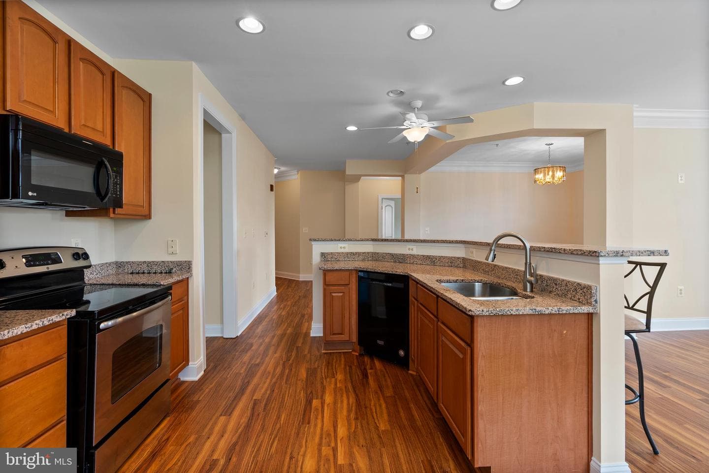 902 Macphail Woods Crossing #2i photo 13