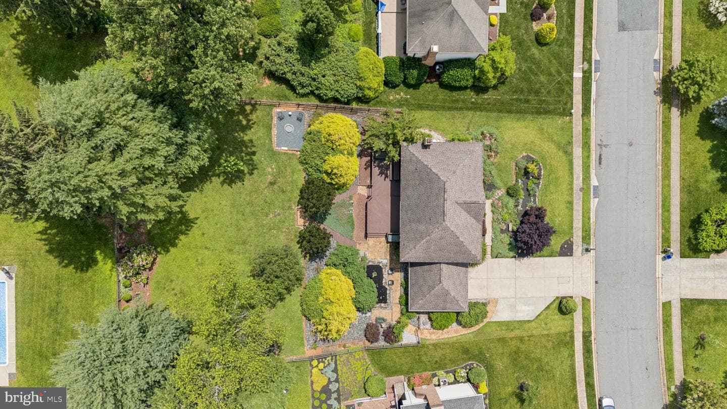 1211 Ambridge Road photo 46