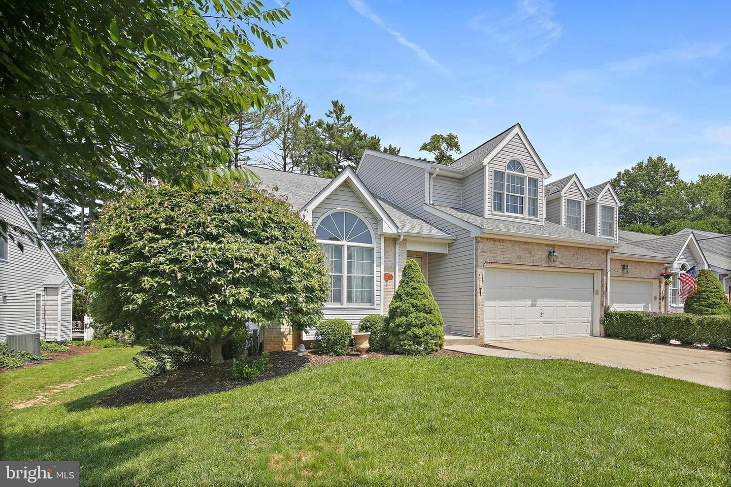 1715 Pine Forest Court photo 2