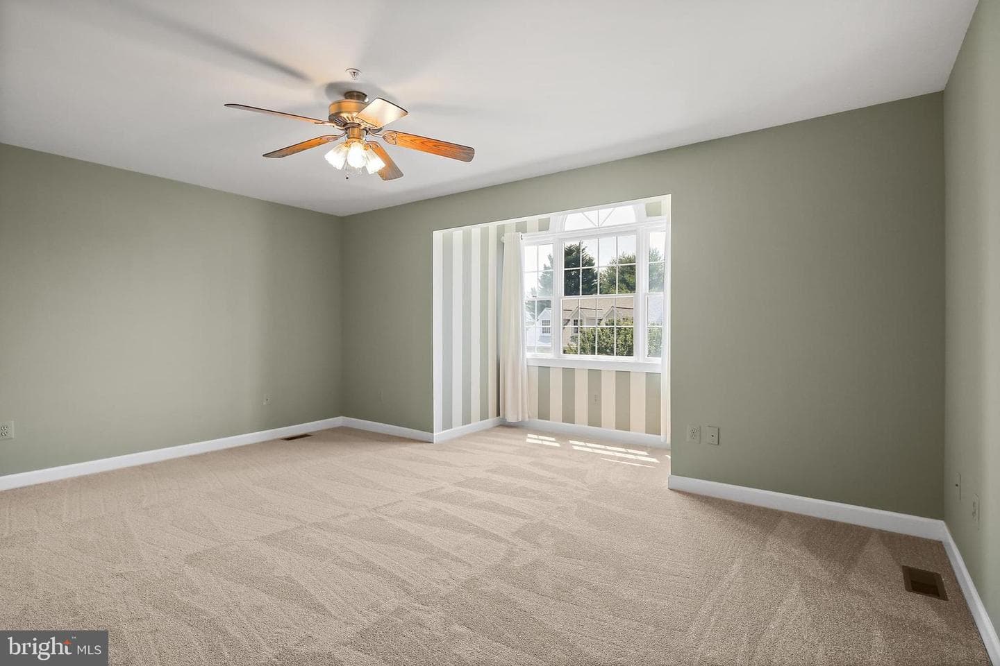1715 Pine Forest Court photo 26