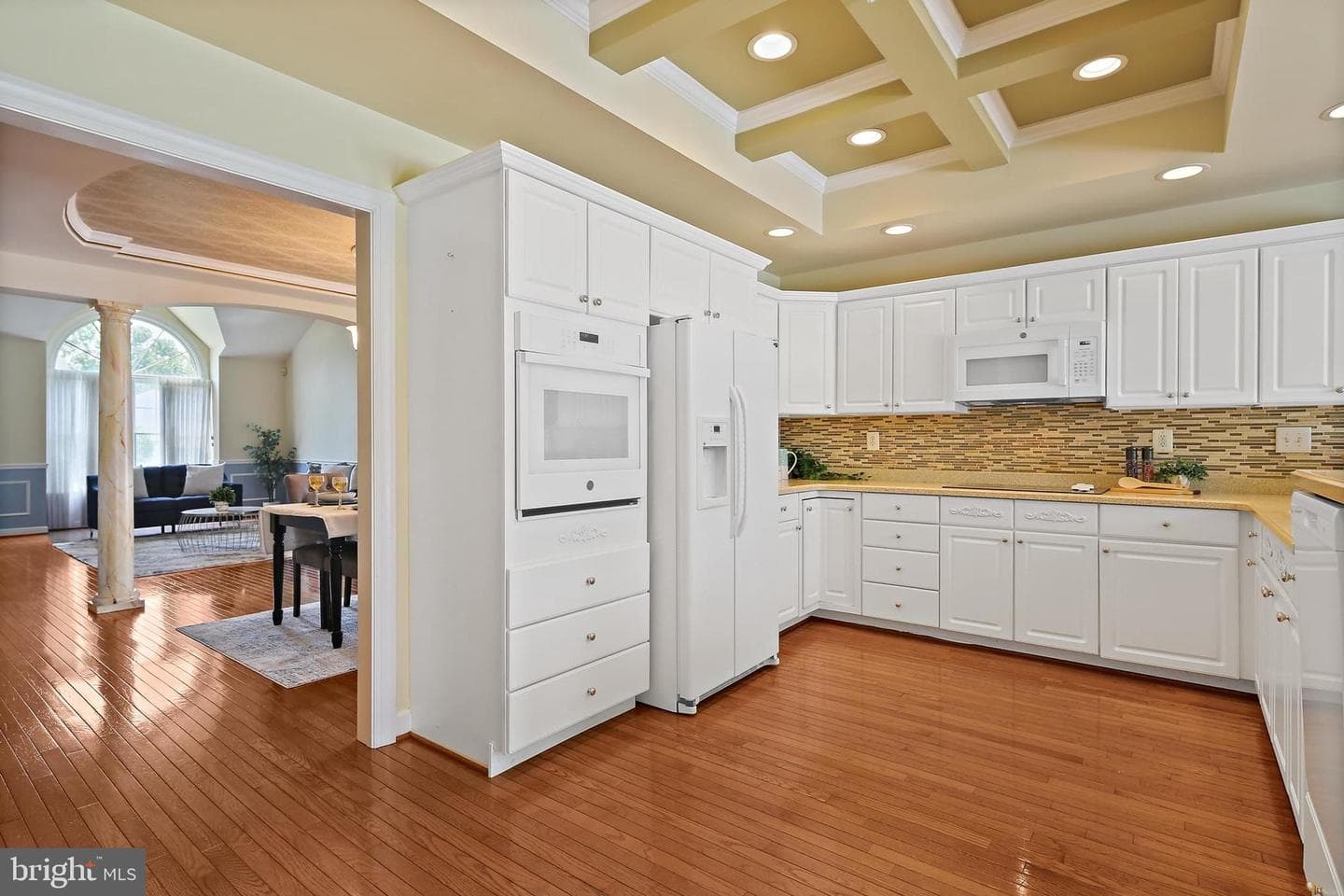 1715 Pine Forest Court photo 8