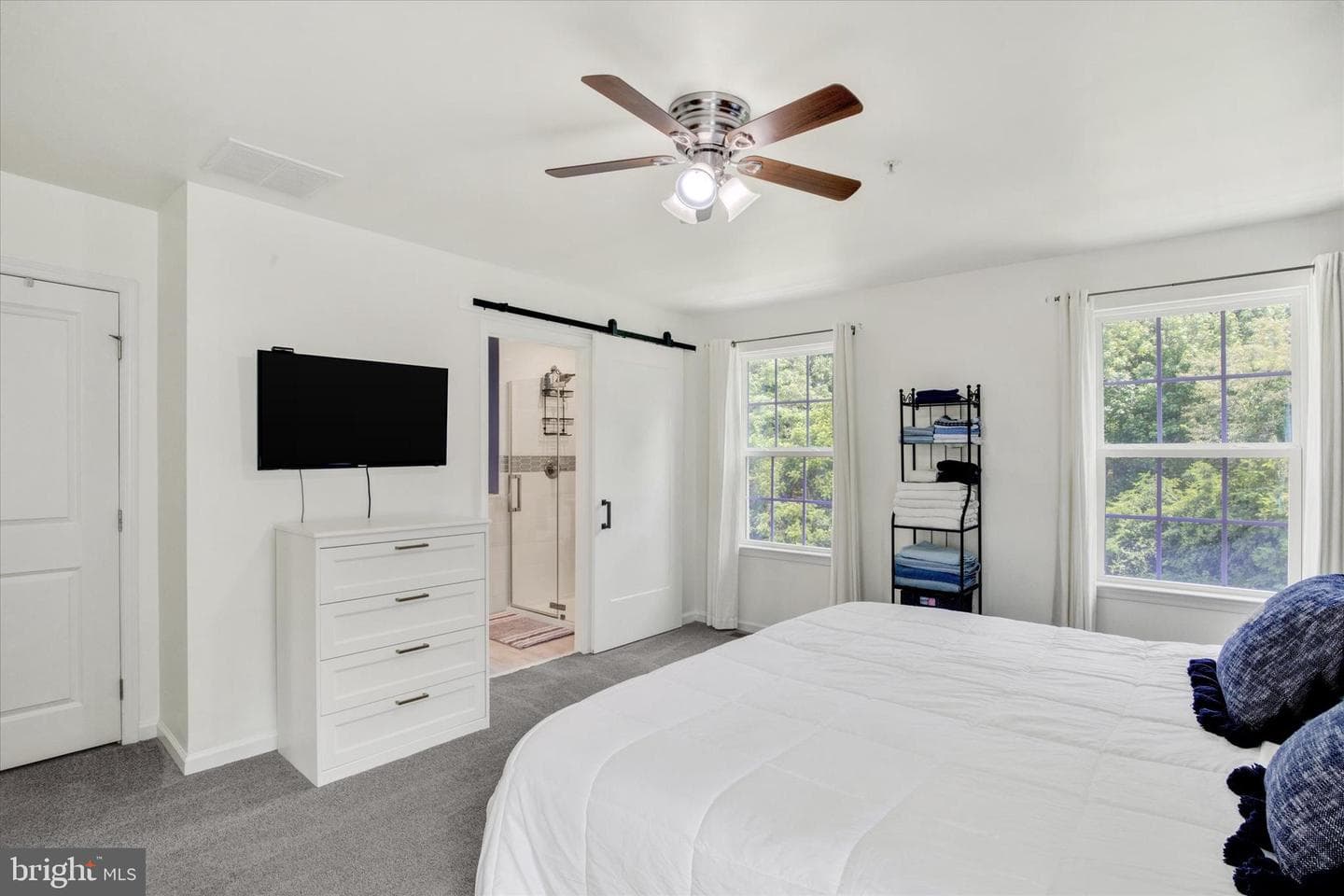 182 Mohegan Drive photo 13