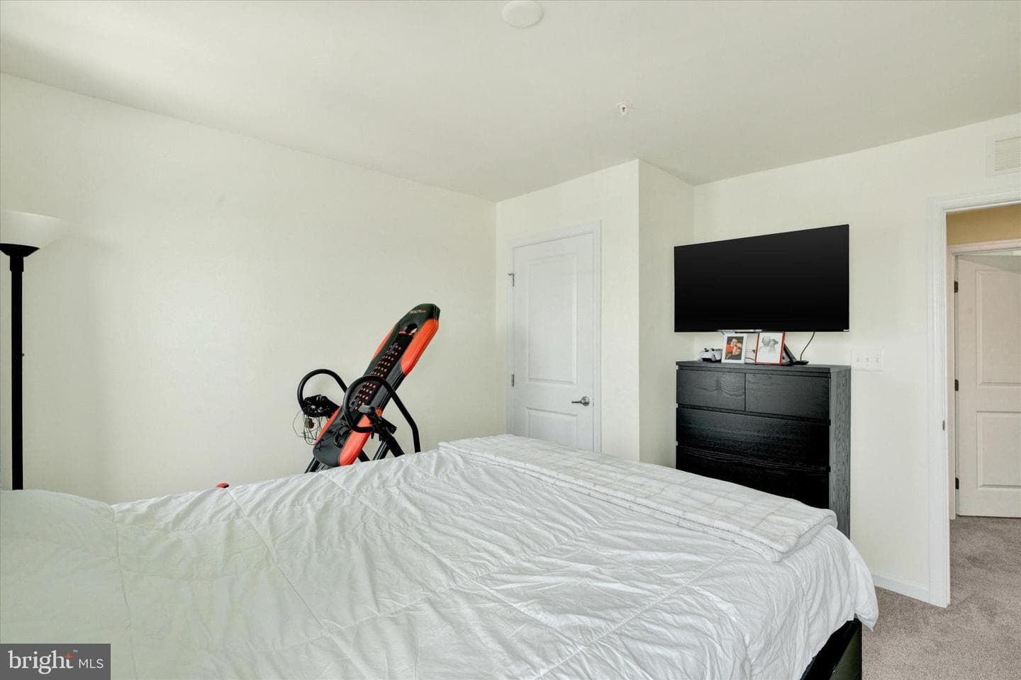182 Mohegan Drive photo 20