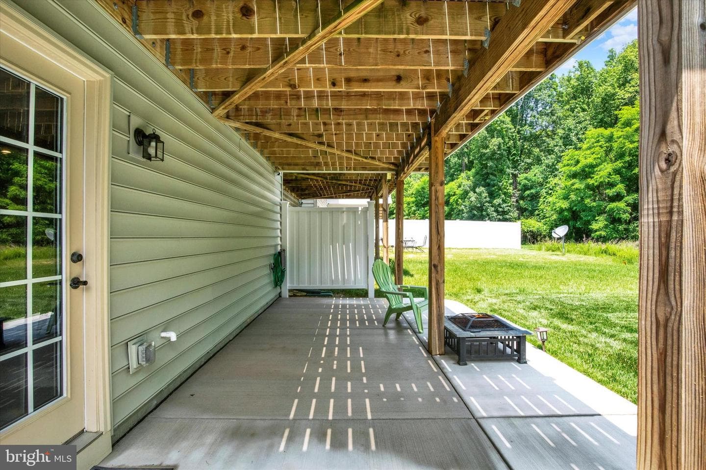 182 Mohegan Drive photo 32