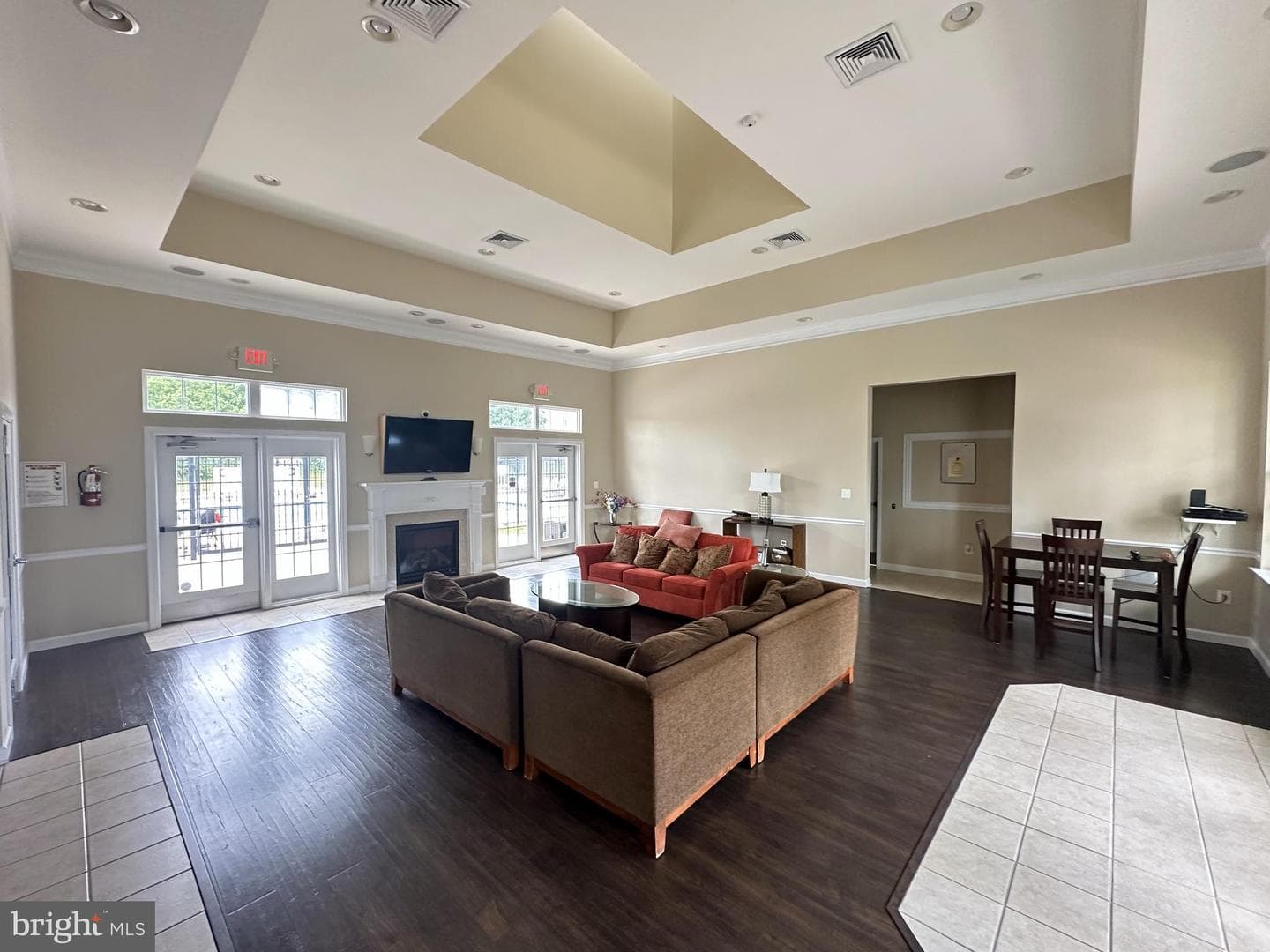 182 Mohegan Drive photo 43