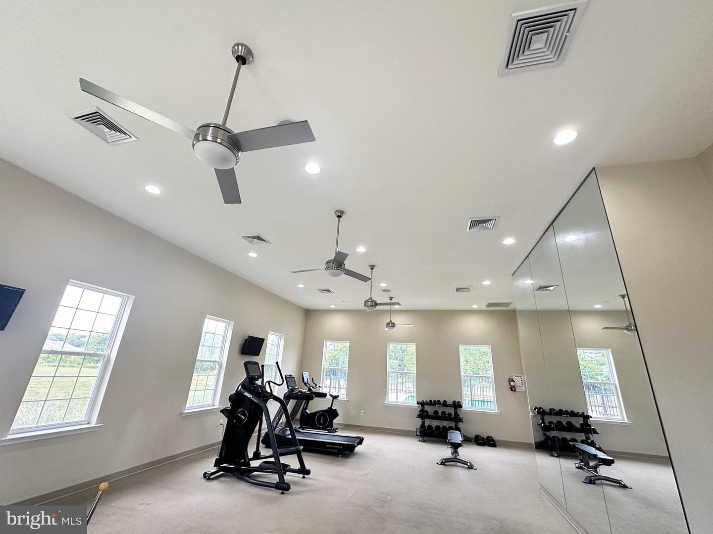 182 Mohegan Drive photo 45
