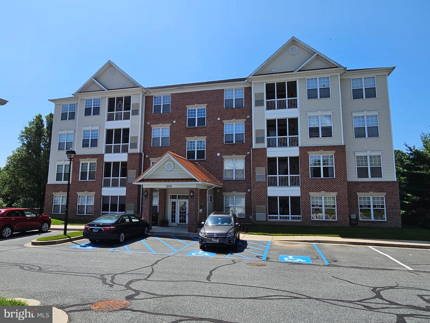 309 Tiree Court #203