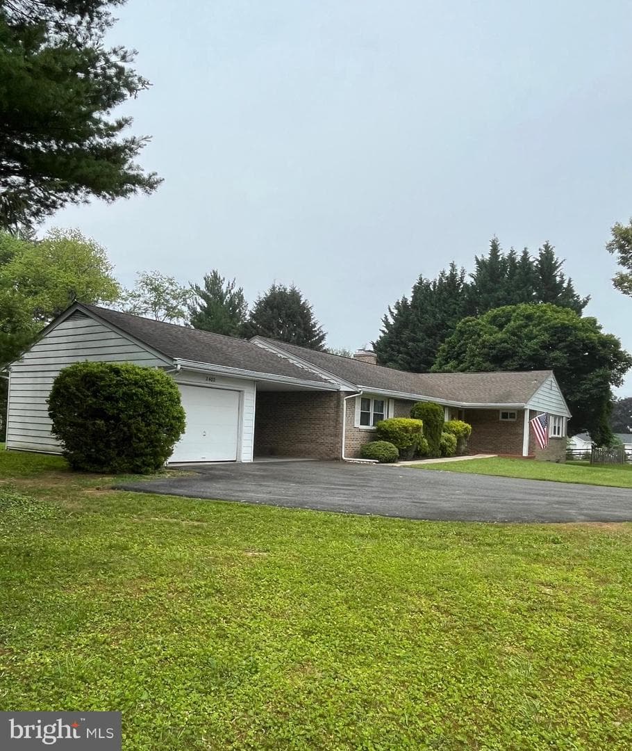 2402 Shelburne Place photo 4