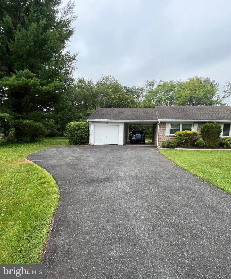 2402 Shelburne Place photo 5