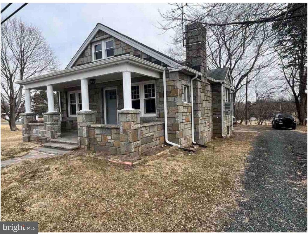 4065 Federal Hill Road photo 2