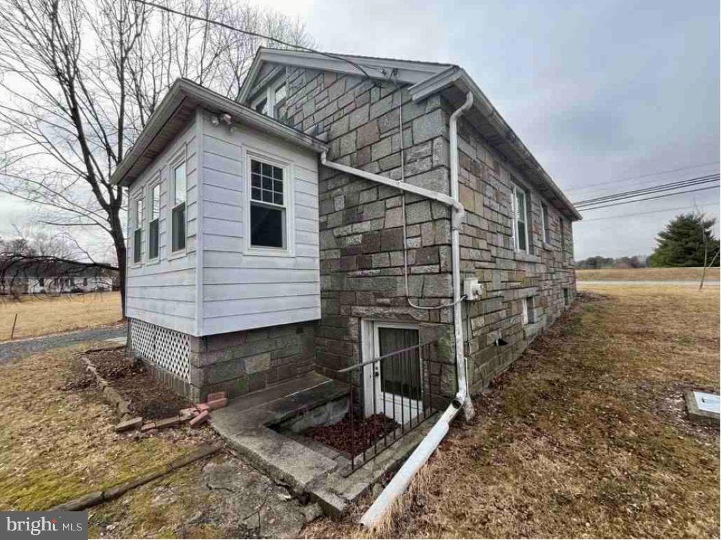 4065 Federal Hill Road photo 6