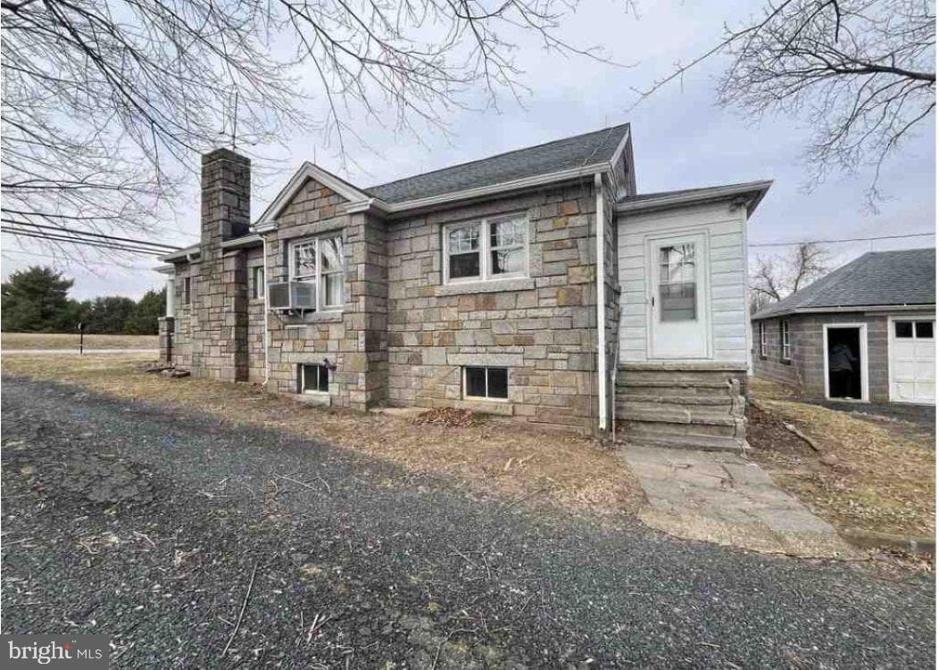 4065 Federal Hill Road photo 7