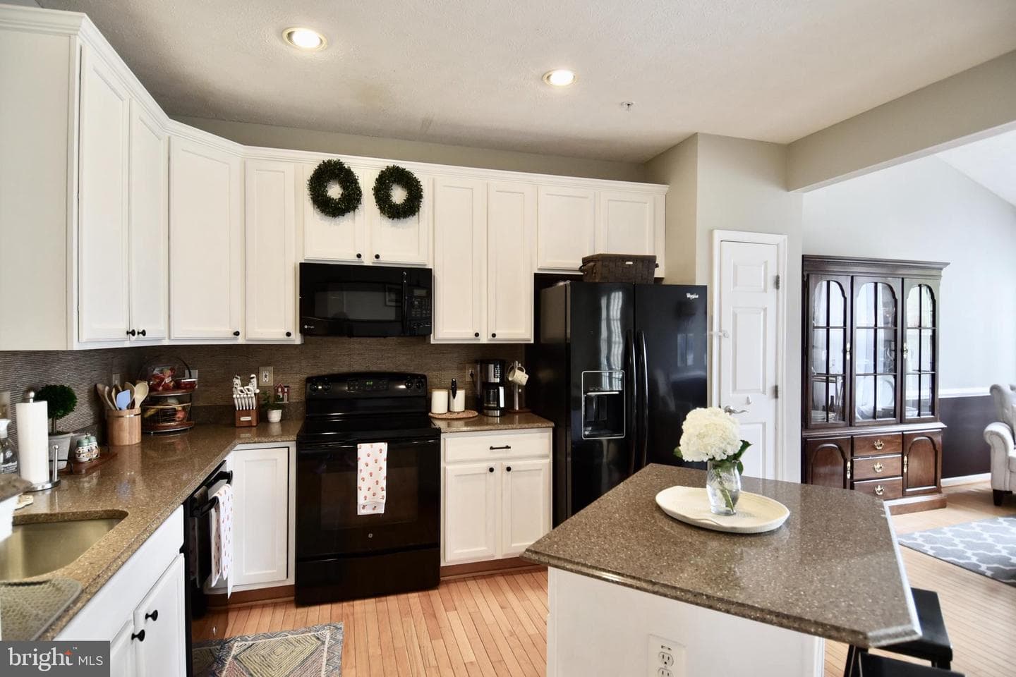 3166 Freestone Court photo 8