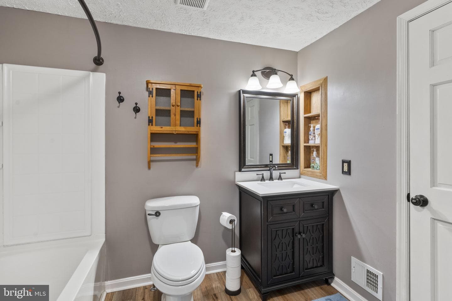 3210 Split Oak Court photo 14
