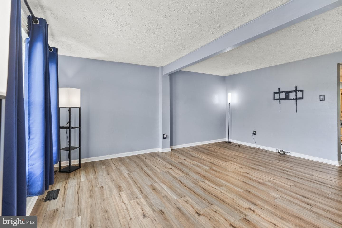 3210 Split Oak Court photo 2