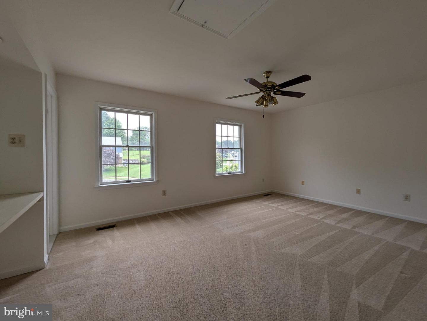 332 Hill Court photo 24