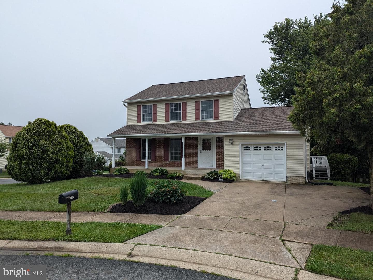 332 Hill Court photo 3