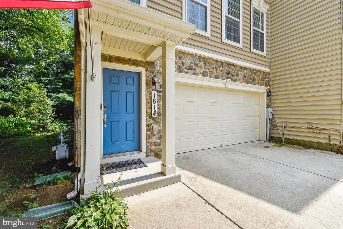 1614 Livingston Drive photo 3