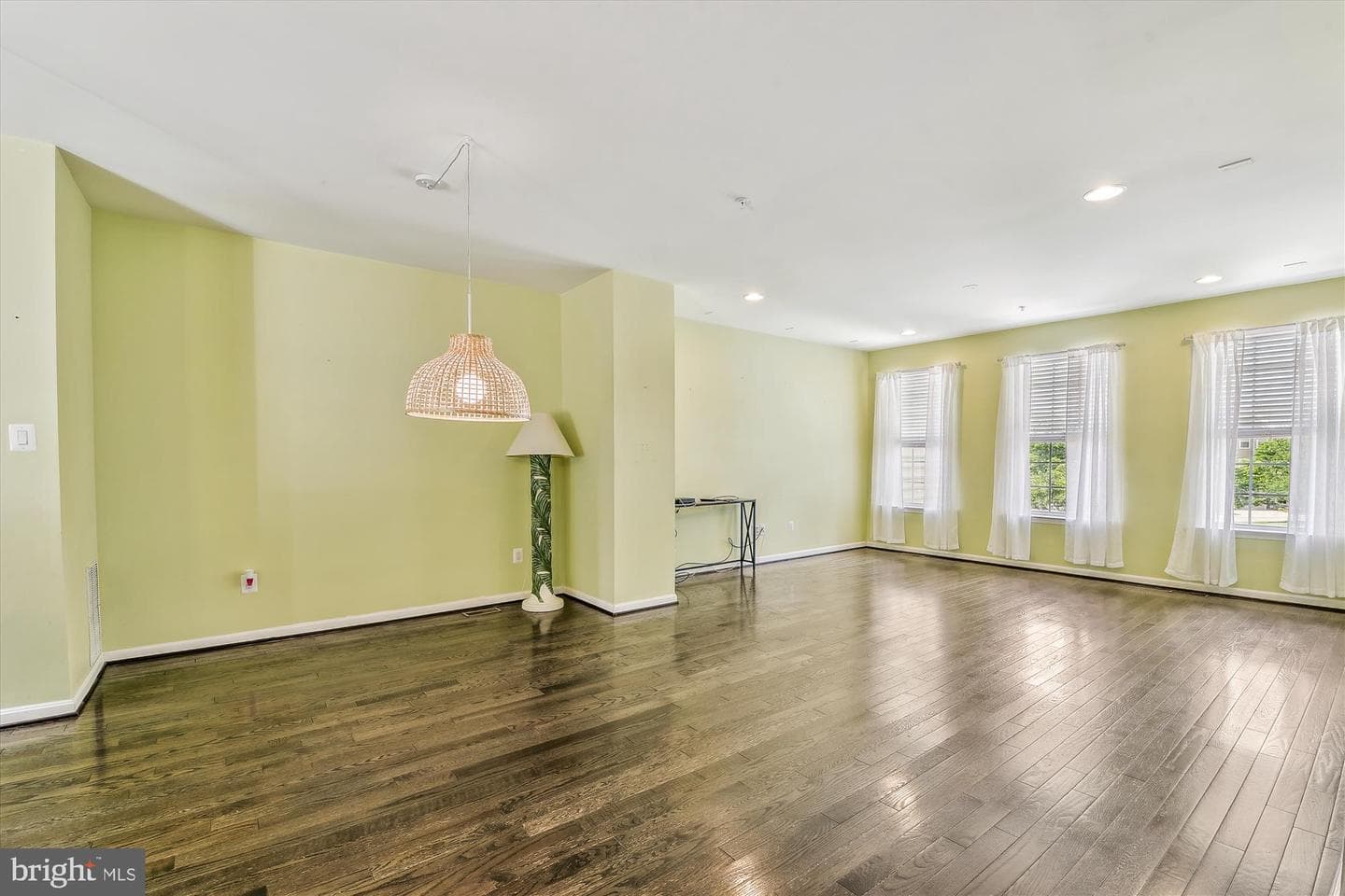 1614 Livingston Drive photo 8