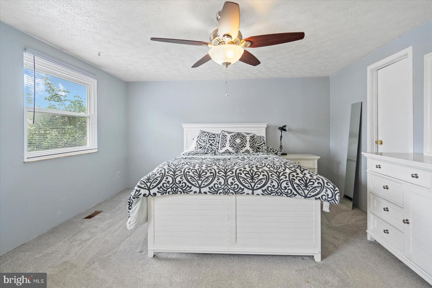 128 Breakwater Court photo 32