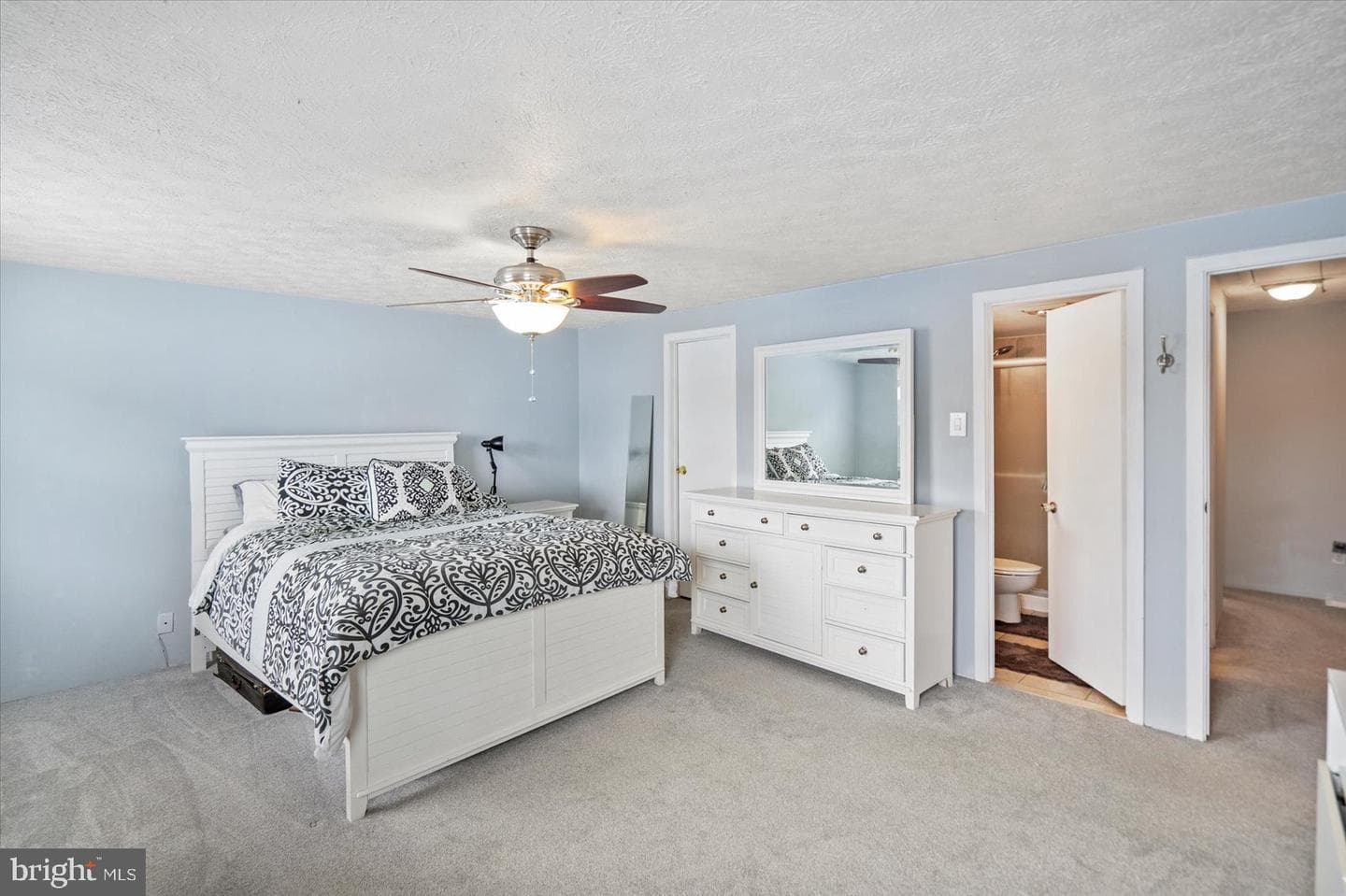 128 Breakwater Court photo 34