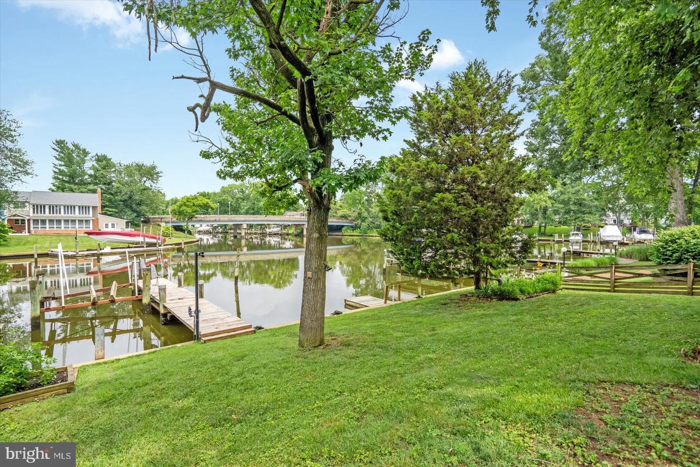 128 Breakwater Court photo 6