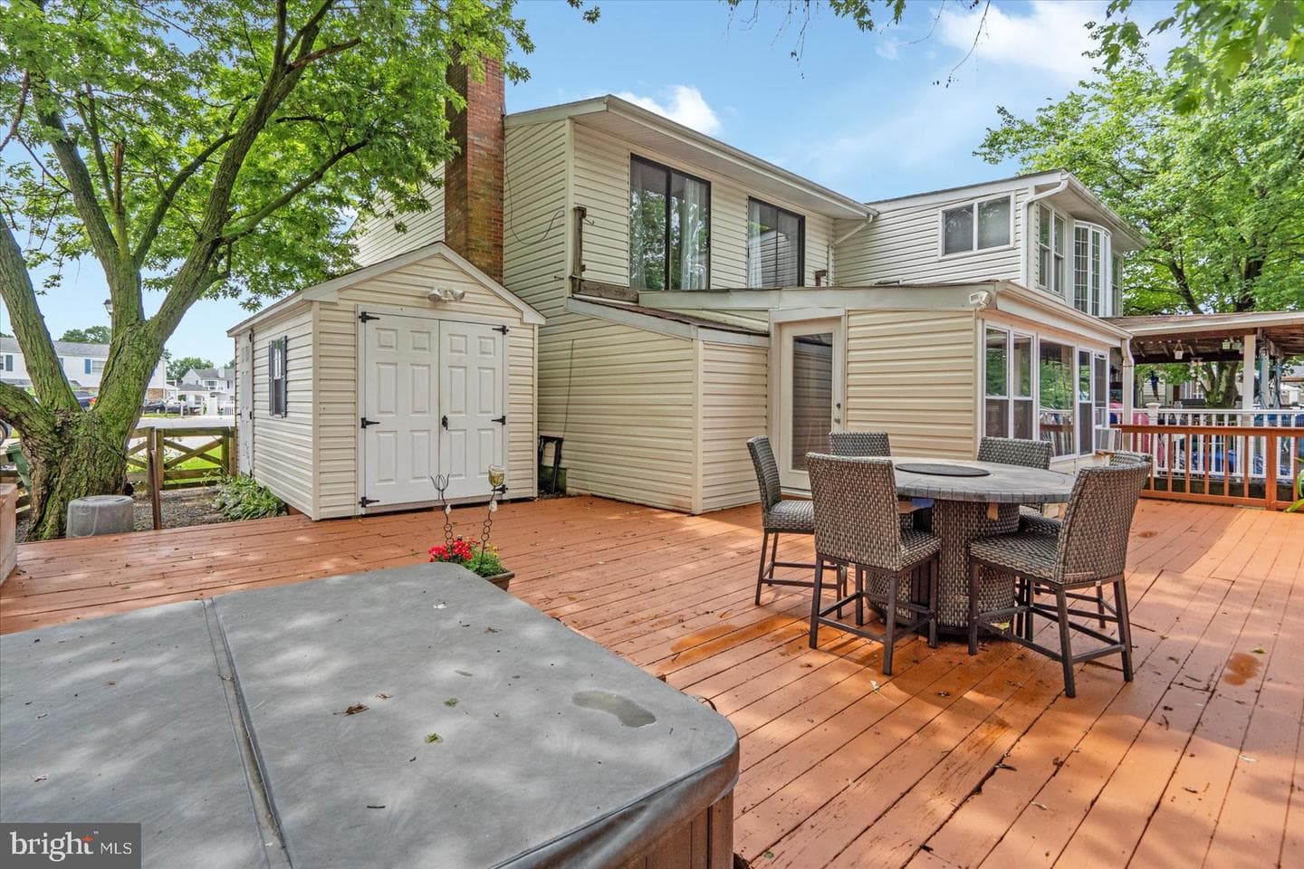 128 Breakwater Court photo 8