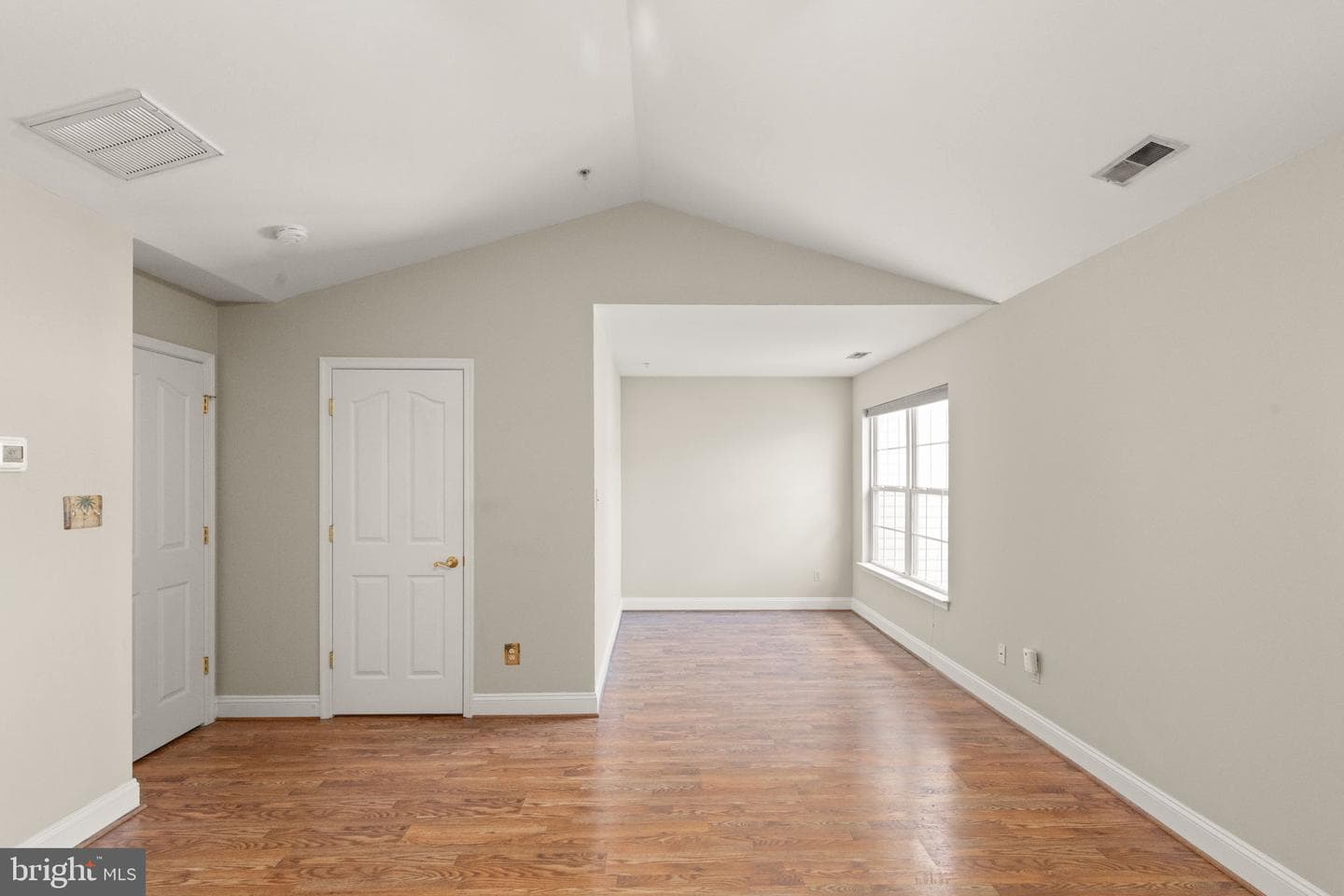 638 Berwick Court photo 18