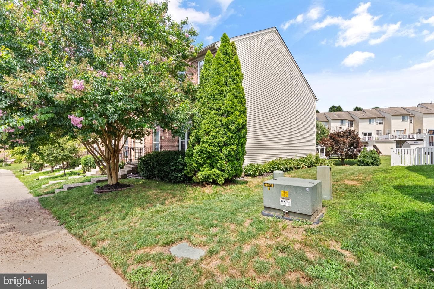638 Berwick Court photo 3